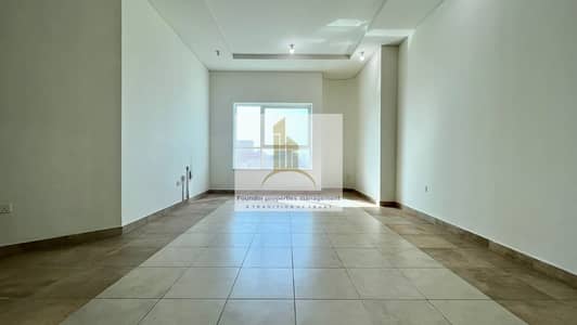 2 Bedroom Flat for Rent in Hamdan Street, Abu Dhabi - Phenomenal Living 2 Bed Room with Pool,Gym & Parking