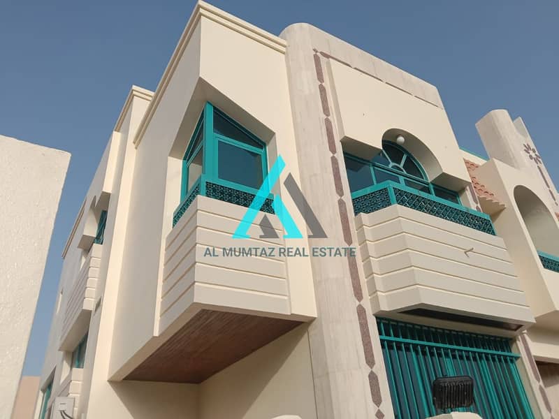 Big Commercial Villa for Rent Big Commercial Villa for Rent