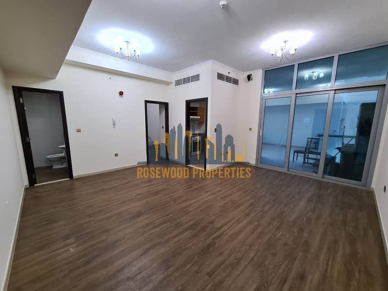 1 BEDROOM APARTMENT WITH TERRACE | 2 CAR PARKINGS