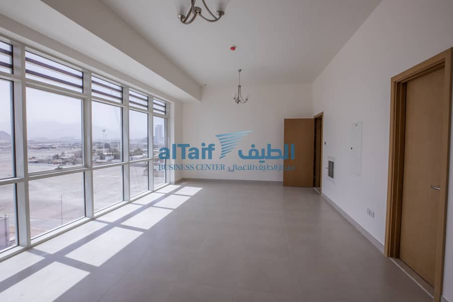 Квартира в Центр города，Аль Таиф Бизнес Центр, 3 cпальни, 70000 AED - 5870683