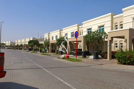 2 Bedroom Townhouse for Sale in Al Ghadeer, Abu Dhabi - GREAT 2BHK TOWNHOUSE IN ALGHADEER VACANT