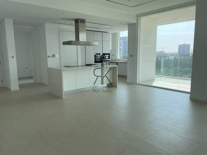 Luxurious spacious top notch 3 bedroom apartment in Al Barari