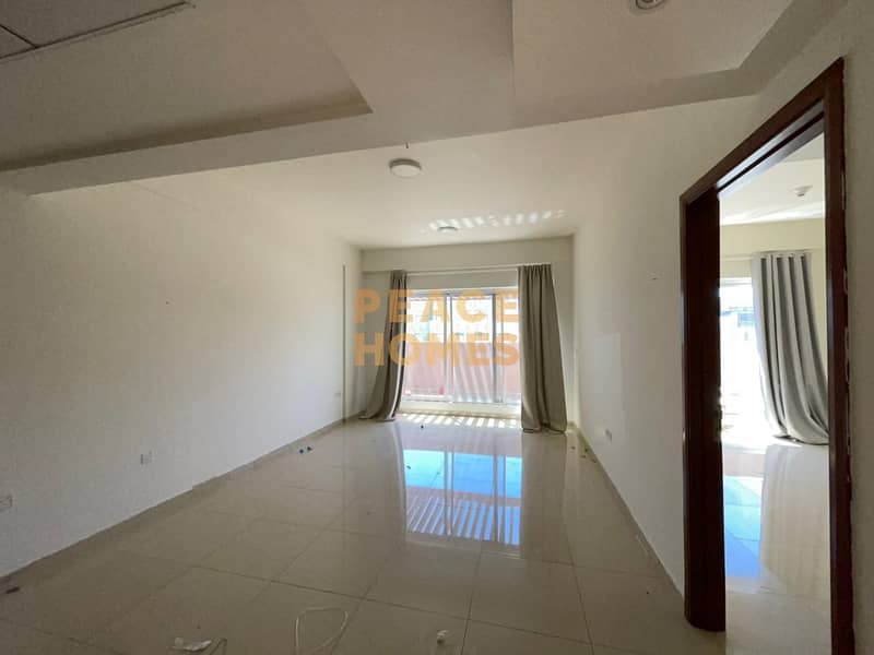 UNFURNISHED 1BHK || LARGE LAYOUT || CALL US NOW UNFURNISHED 1BHK || LARGE LAYOUT || CALL US NOW