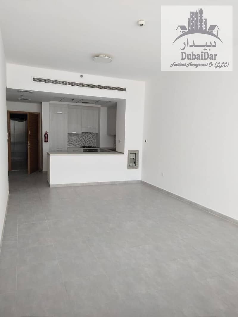 SPACIOUS AND WELL MAINTAINED 2 BHK WITH BALCONY