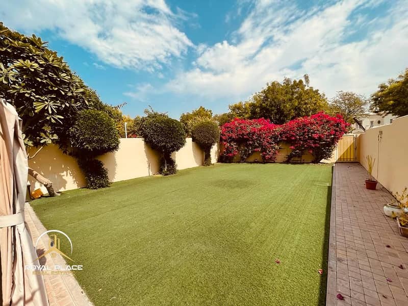 Beautiful Landscaped | Extended | Single Row Beautiful Landscaped | Extended | Single Row