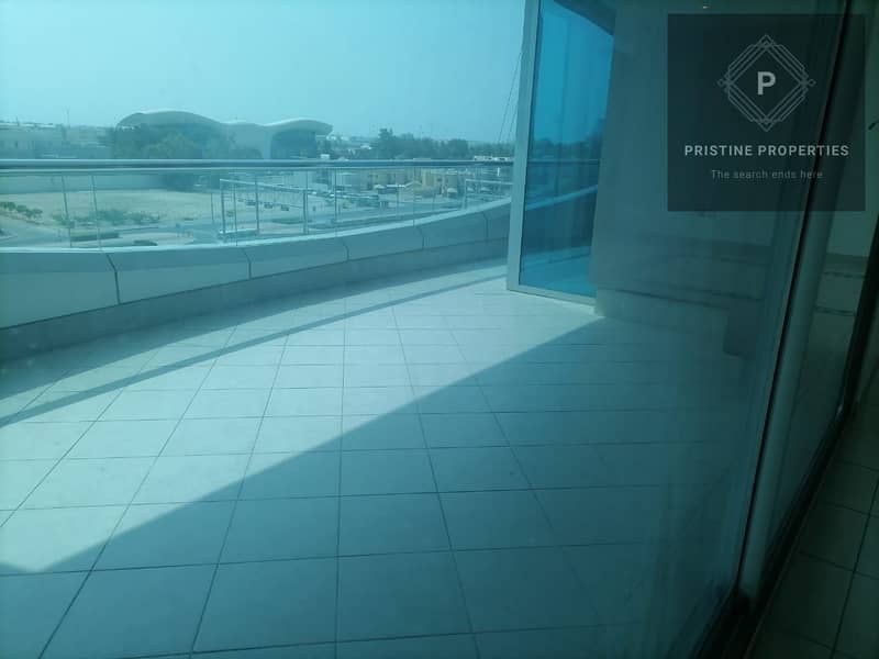 Sea View | 4 BHK + Store & maid room| Balcony