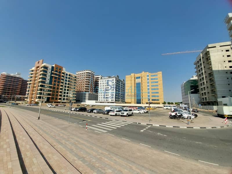 Twin Plots at Prime Spot in Dubai Silicon Oasis