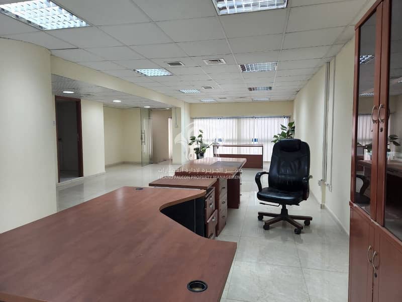 مکتب في الزاهية 70000 درهم - 6492496 مکتب في الزاهية 70000 درهم - 6492496
