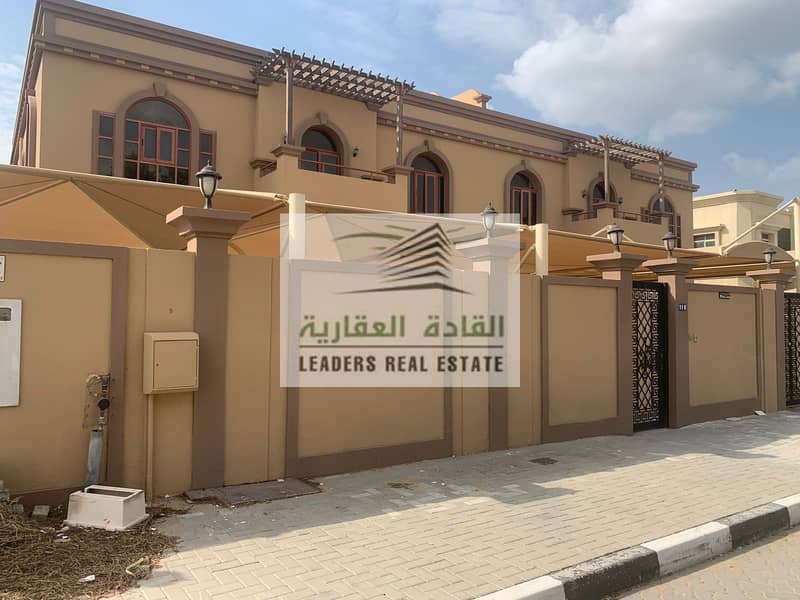 Villa for sale in Al Quoz - Wasit Suburb - Sharjah