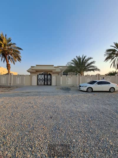 For sale villa in Sharjah / Al Ramaqiya area  great Location ( main villa + annex )