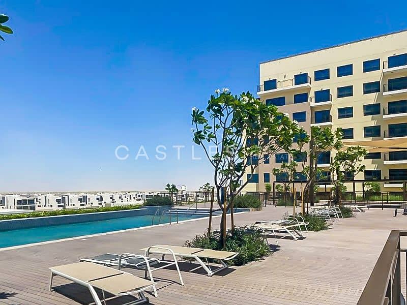 位于迪拜南部街区，艾玛尔南区，高尔夫景观高层豪华住宅，Golf Views Block A 1 卧室的公寓 670000 AED - 4627388