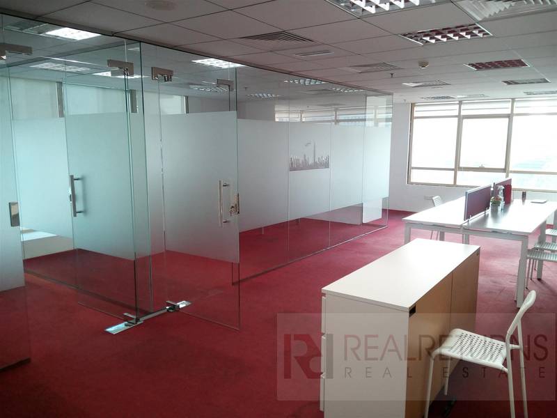 A wonderful office on the metro for rent