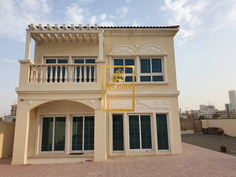 Close to Park - Two Bedroom Hall Nakheel Villa in JVC District 16 For Sale