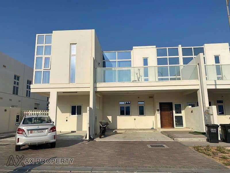 Fully Furnished | 4 Br Townhouse | Single Row For Rent