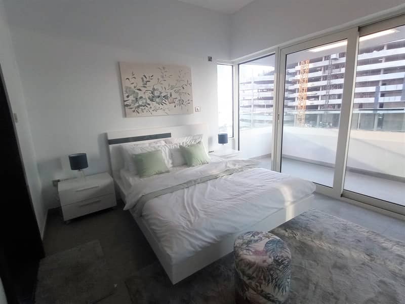 6 BED ROOM PIC1