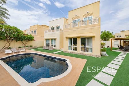 4 Bedroom Villa for Sale in The Meadows, Dubai - 4 Beds | Type 6 with Large Plot and Pool