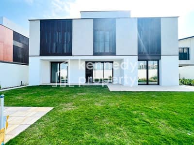5 Bedroom Villa for Sale in Saadiyat Island, Abu Dhabi - Upgraded Interior I Pool I Low Service Charges
