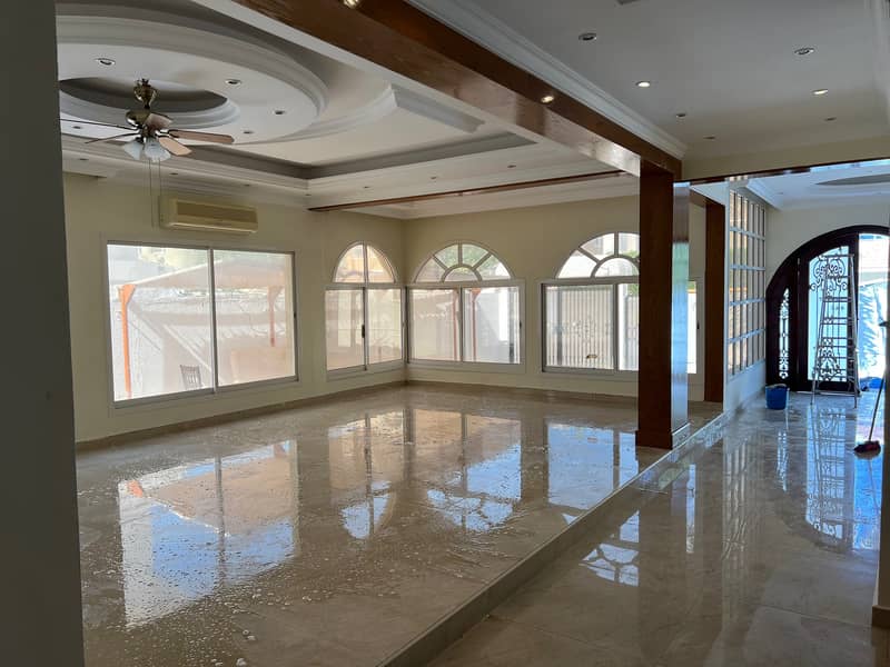 big villa in sharqan 1,699,999 only fully maintained and renovated