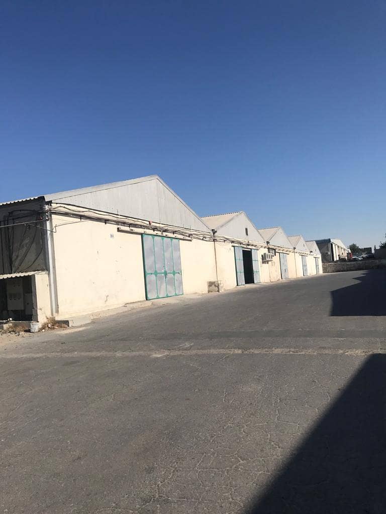 12,000 sq ft whouse for use for rent in Umm Ramool