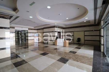 Spacious unit on high floor with parking Spacious unit on high floor with parking