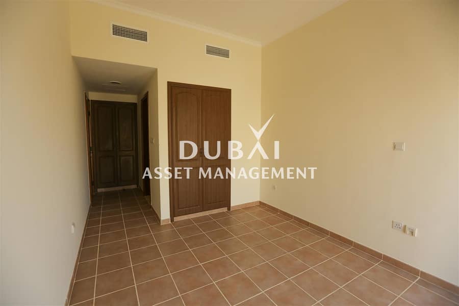 4 1BR luxury apartment in Shorooq community | Pay 1 month and move in! Other attractive offers available!