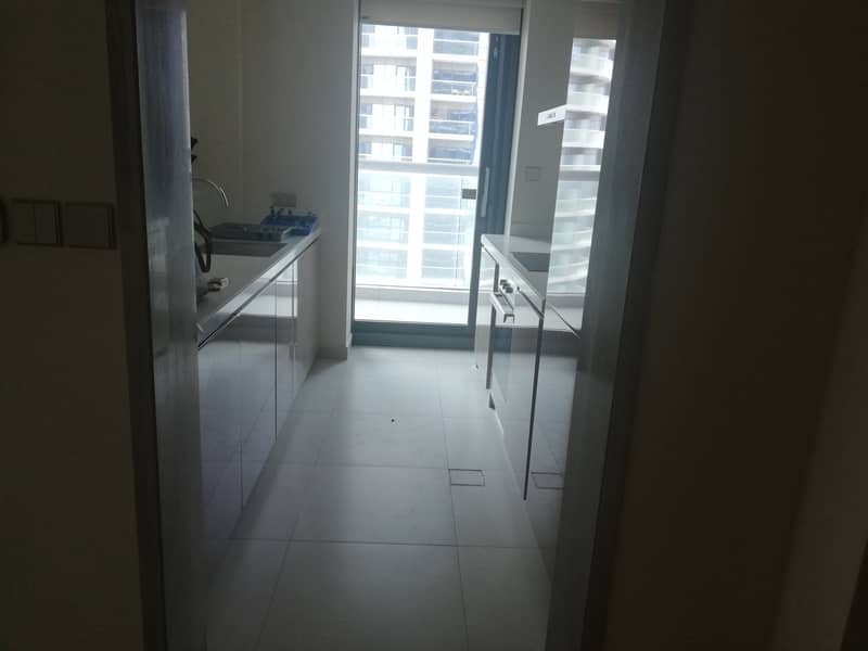 10 Brand New Furnished 2 Bed in Business Bay