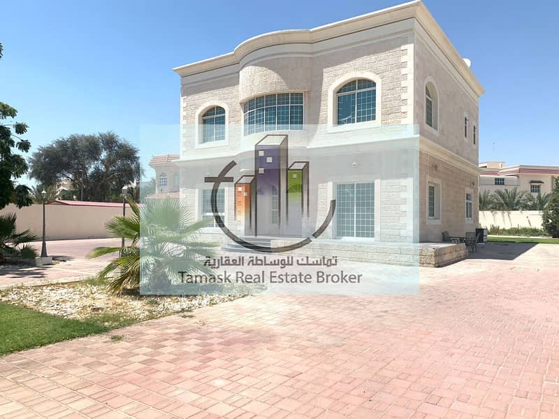 Super Lux villa for rent in Al Mizhar   TWO STORY 4  BED ROOM