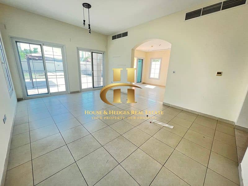 Spacious Living | Premium Location | Vacant Spacious Living | Premium Location | Vacant