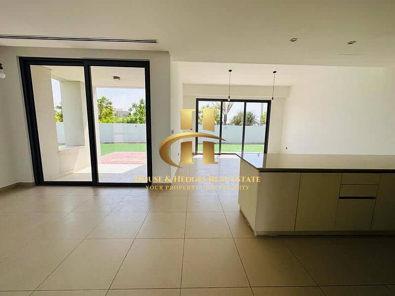 Lavish | Ready To Move | Beautiful Villa Lavish | Ready To Move | Beautiful Villa