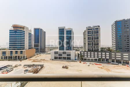 2 Bedroom Flat for Rent in Business Bay, Dubai - Exclusive | Storage Room | No Agents Please !