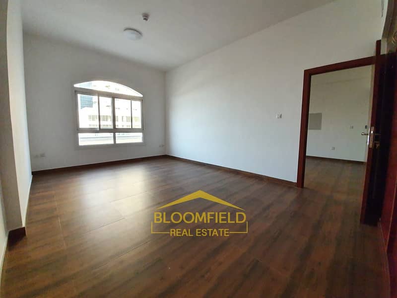 AMAZING | 1 BHK | VACANT | OPEN KITCHEN AMAZING | 1 BHK | VACANT | OPEN KITCHEN