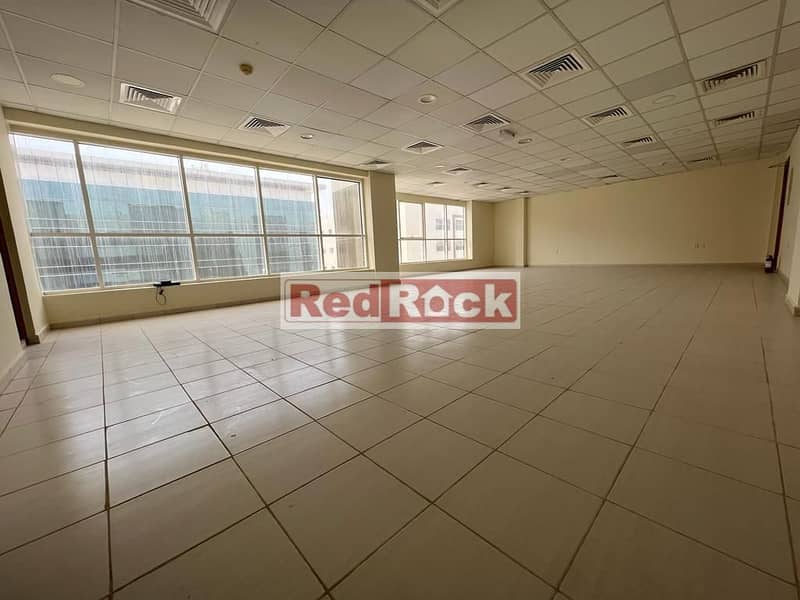 位于阿尔科兹 的写字楼 72600 AED - 7552818 位于阿尔科兹 的写字楼 72600 AED - 7552818