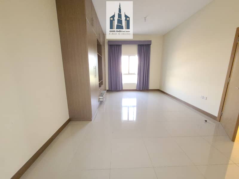 Duplex 3bhk Villa Rent 85000 AED/Year in 4cheque in Barashi Area