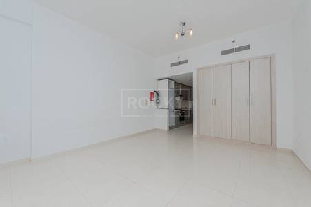 Chiller Free! Studio near Metro Station in Elegance House Chiller Free! Studio near Metro Station in Elegance House