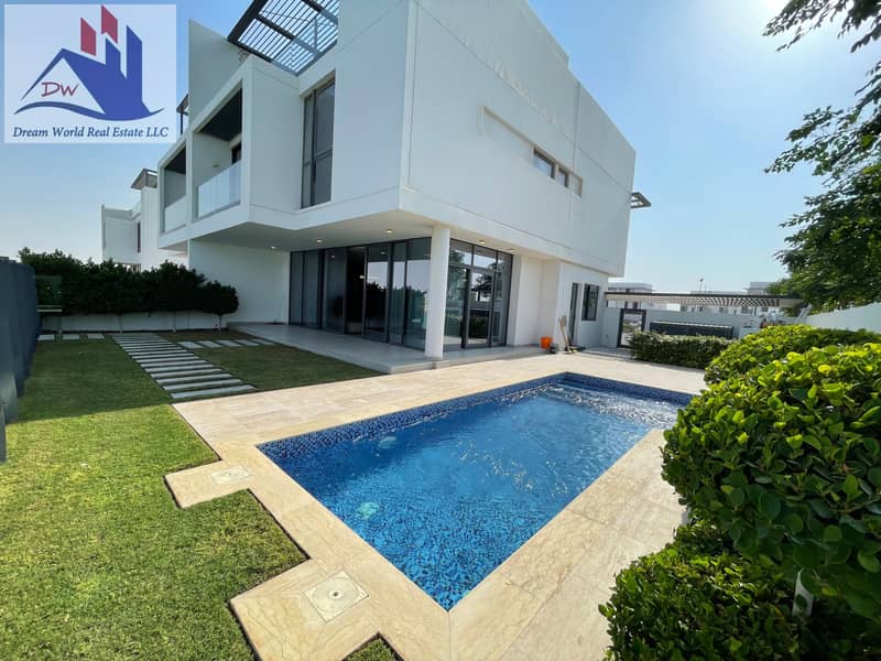 Free hold 5 master bedroom’s villa for sale:33,29000 AED with private beach