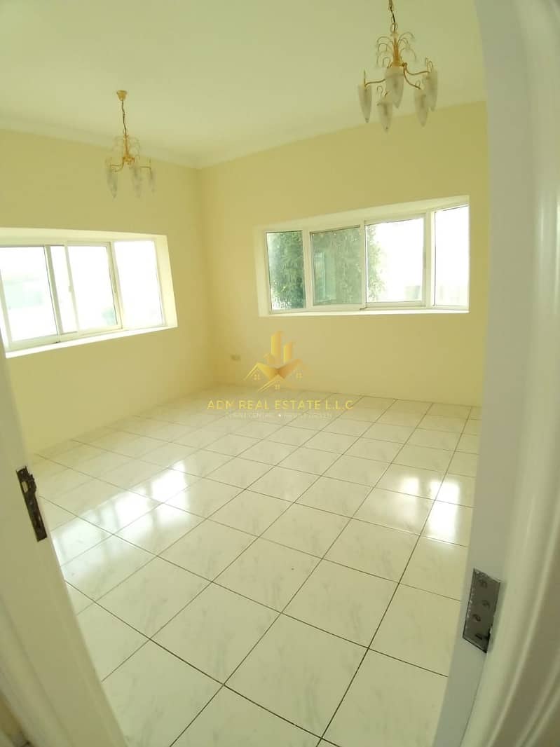 *GRAB THE DEAL**SPACIOUS LAYOUT**HUGE 5BR INDEPENDENT VILLAPVT