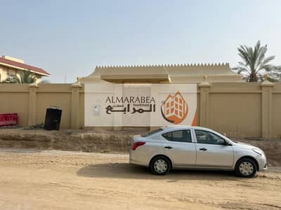 4 Bedroom Villa for Sale in Al Ramtha, Sharjah - For sale house in Al Ramtha area in Sharjah, a great location directly in front of the mosque, main Street . divided into two parts