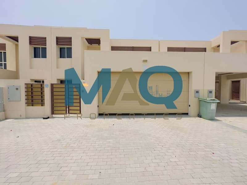 Spacious 3 Bedroom Townhouse | Maids Room