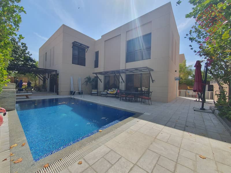 Most Beautiful Corner Unit 5Bhk Villa With Private Swimming Pool Available at Excellent Community