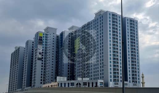 1 Bedroom Flat for Sale in Al Nuaimiya, Ajman - PAY 105,000.00 AND GET YOUR OWN PALACE VIEW 1BHK APARTMENT WITH OPEN AMERICAN KITCHEN,. FREE CHILLER A. C AND RESERVED PARKING.