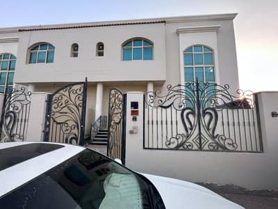 5 Bedroom Villa for Rent in Khalifa City, Abu Dhabi - Separate Entrance  5 Master  Bedroom  Villa With wardrobes+ Maids Room.