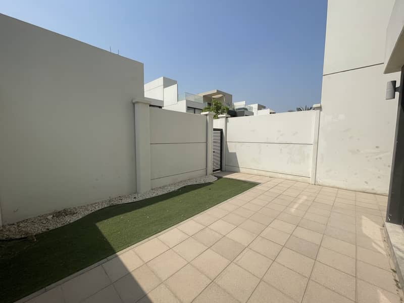 Amazing Villa | 3 BDR + Maid | Prime Location