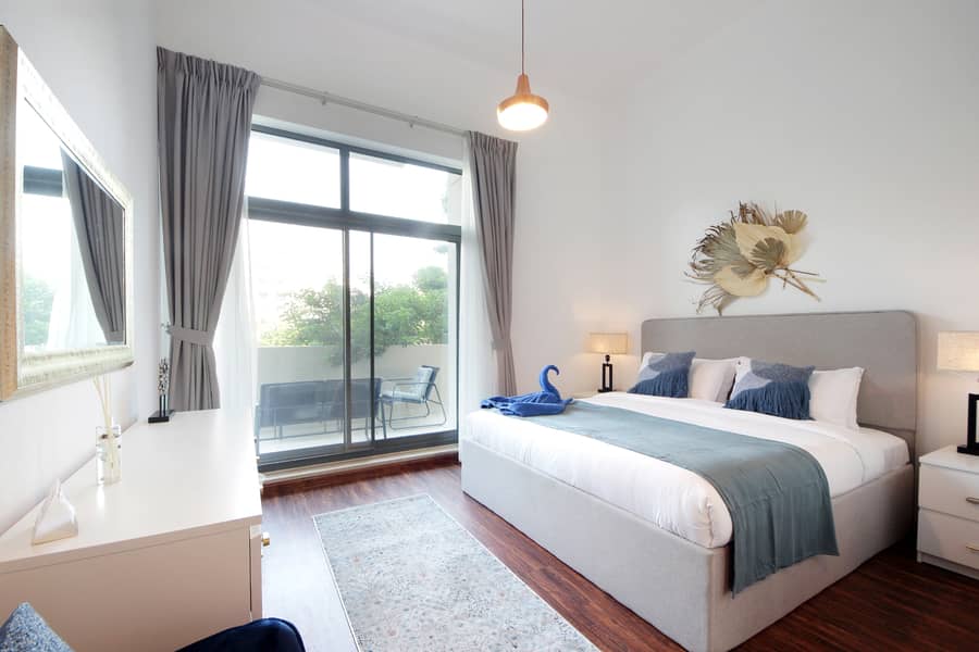 Exclusive Canal View Living | 1 Bedroom Apartment in The Links