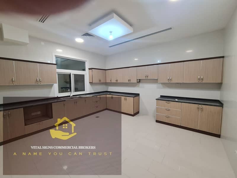 WONDERFUL 4BHK BEAUTIFUL VILLA WITH WATER & ELECTRICITY INCLUDED AT A PRIME LOCATION IN MBZ CITY FOR 130K ONLY. WONDERFUL 4BHK BEAUTIFUL VILLA WITH WATER & ELECTRICITY INCLUDED AT A PRIME LOCATION IN MBZ CITY FOR 130K ONLY.
