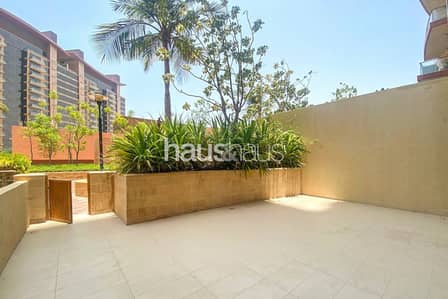 1 Bedroom Flat for Rent in Palm Jumeirah, Dubai - Ground Floor | Private Terrace | Rarely Available