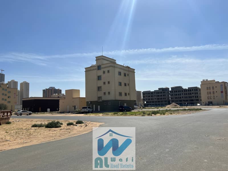 Commercial residential land, ground + 3 floors, in Al-Aleya area