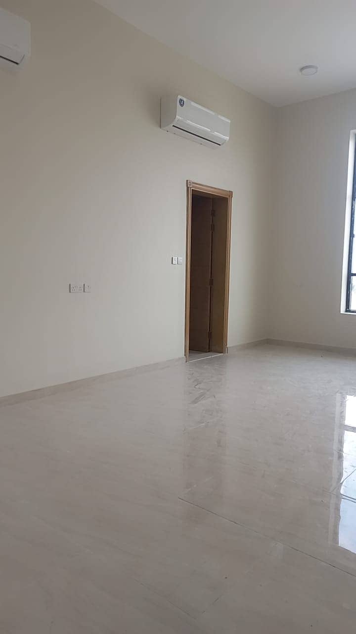 Квартира в Аль Шавамех, 3 cпальни, 80000 AED - 6804470
