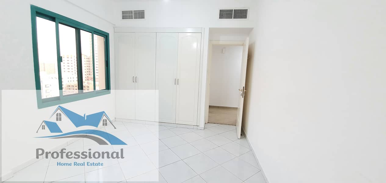 CLOSE TO KING FAISAL STREET!! AC FREE !! HUGE 1 BEDROOM HALL WITH BALCONY +WARDROBE ONLY 26K IN 6 CHQS CLOSE TO KING FAISAL STREET!! AC FREE !! HUGE 1 BEDROOM HALL WITH BALCONY +WARDROBE ONLY 26K IN 6 CHQS
