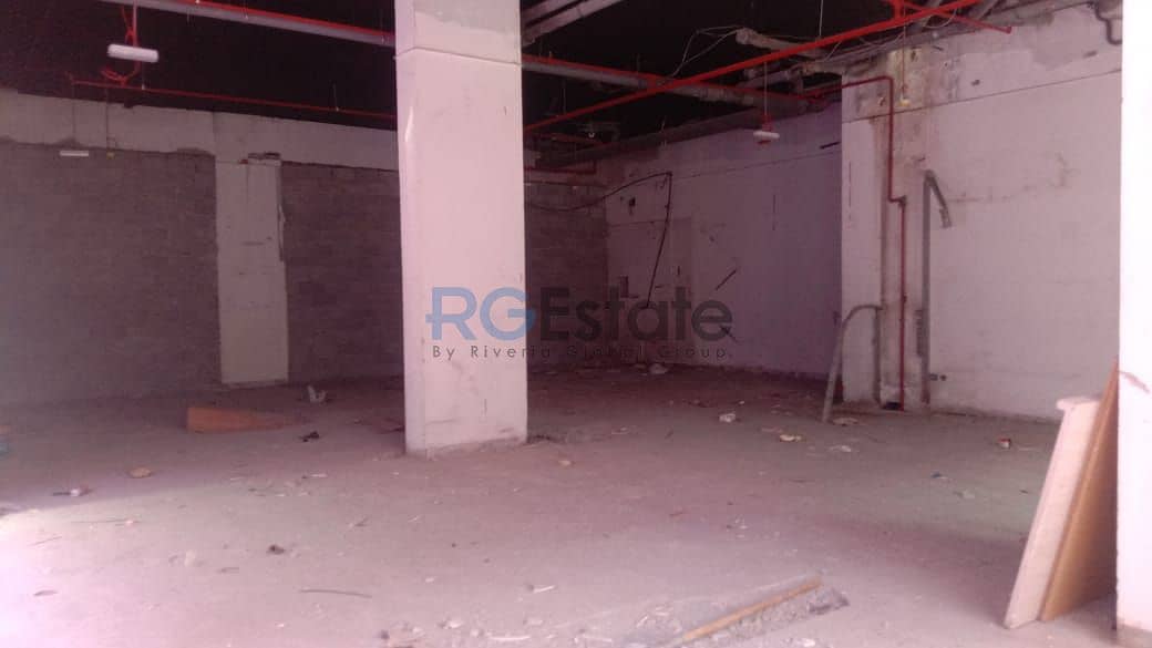 RETAIL SHOP FOR RENT | PRIME LOCATION IN AL KARAMA SUITABLE FOR SUPER MARKET AND NURSERY