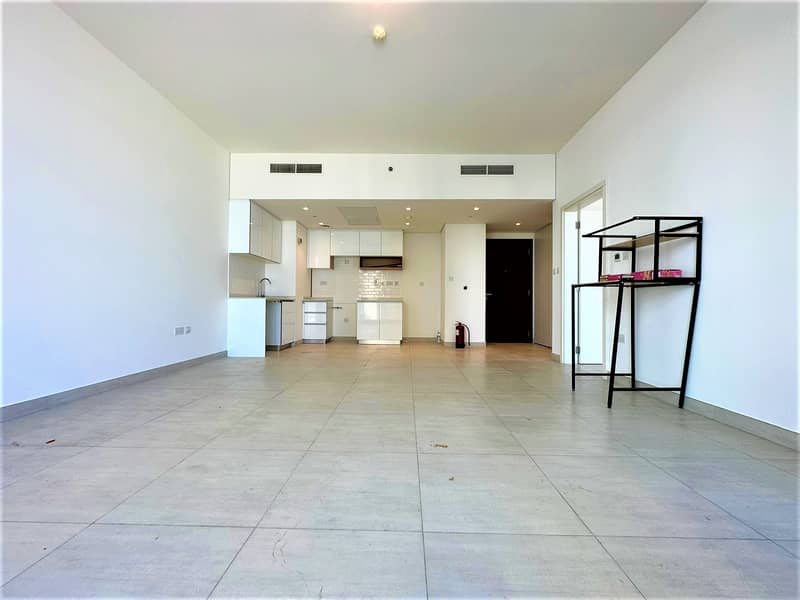 Cozy 1 BR | Prestigious Building | Invest Now! Cozy 1 BR | Prestigious Building | Invest Now!